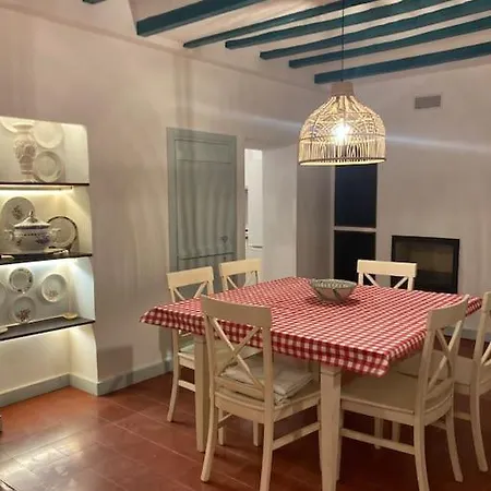 Casa Clara Pueblo, Mar Y Montana Holiday home Aigues